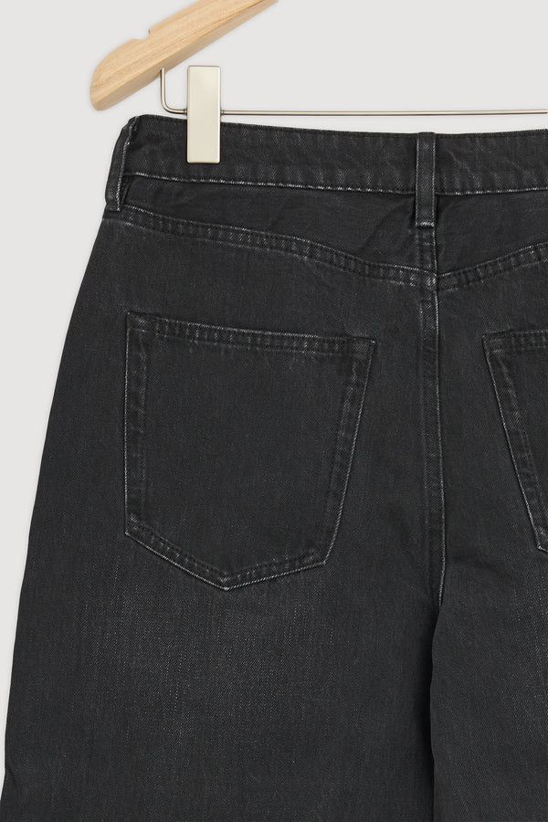 Re-Worn Low Curve Mid Rise Jean
