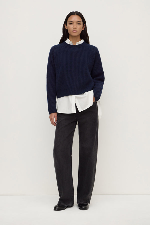 Amerie_Cashmere_Knit_Jumper_Navy_0733