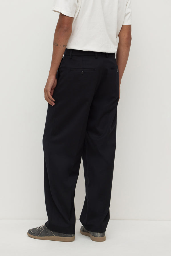 Ari_Tailored_Pant_Black_1409