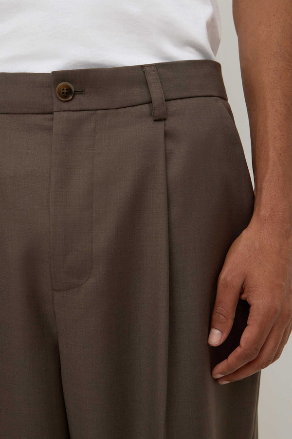 Ari_Tailored_Pant_Ganache_Marle_0054