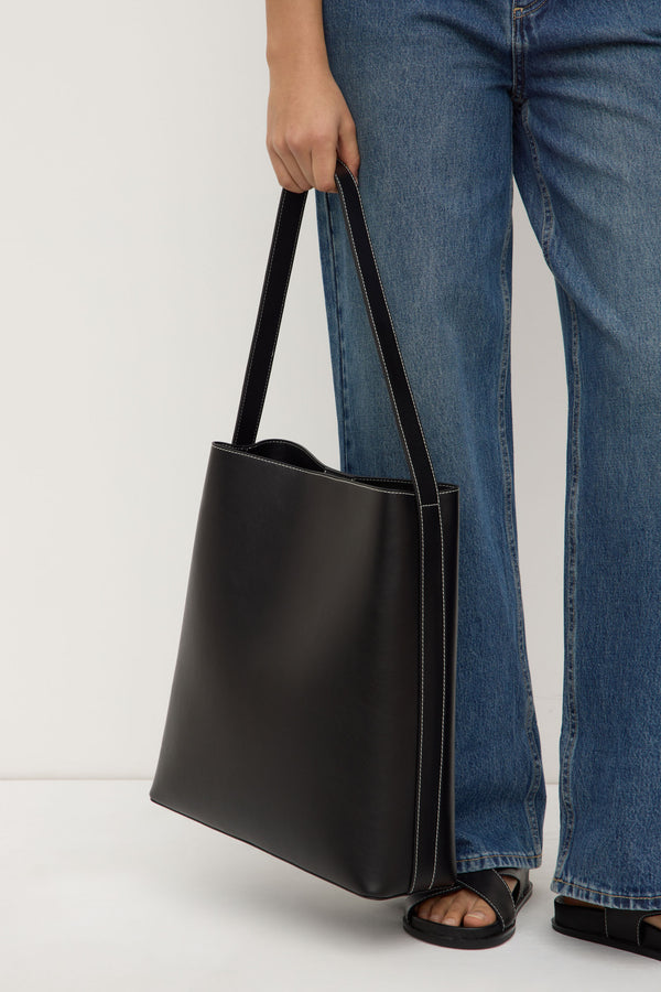 Charlie_Leather_Shoulder_Bag_Black_1845jpeg