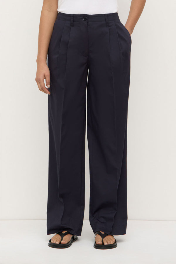 Ellen_Cotton_Twill_Pant_True_Navy_0516jpeg