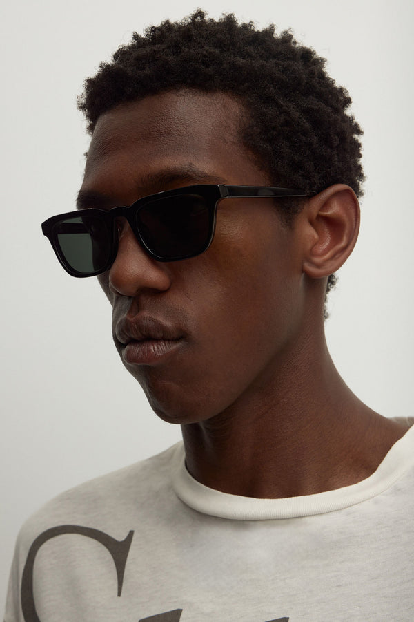 Geometric_Frame_Black_1560