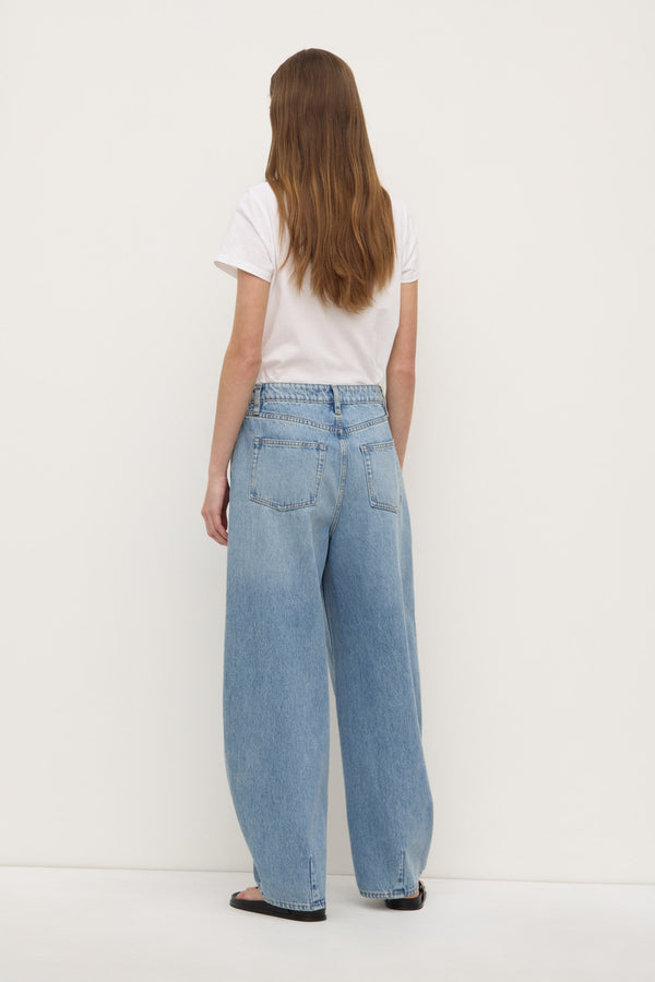 High Rise Barrel Jean
