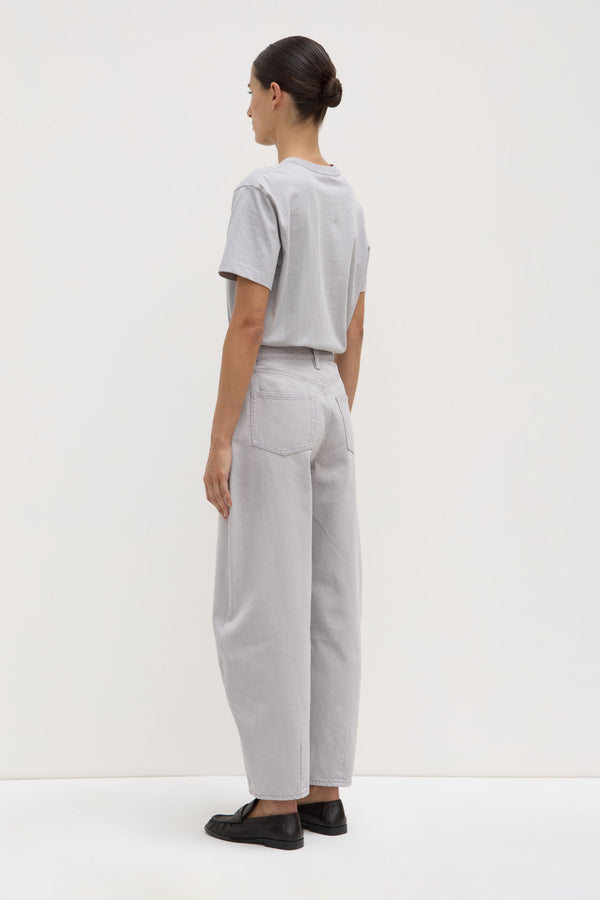 High_Rise_Barrel_Jean_Light_Grey_2096jpeg