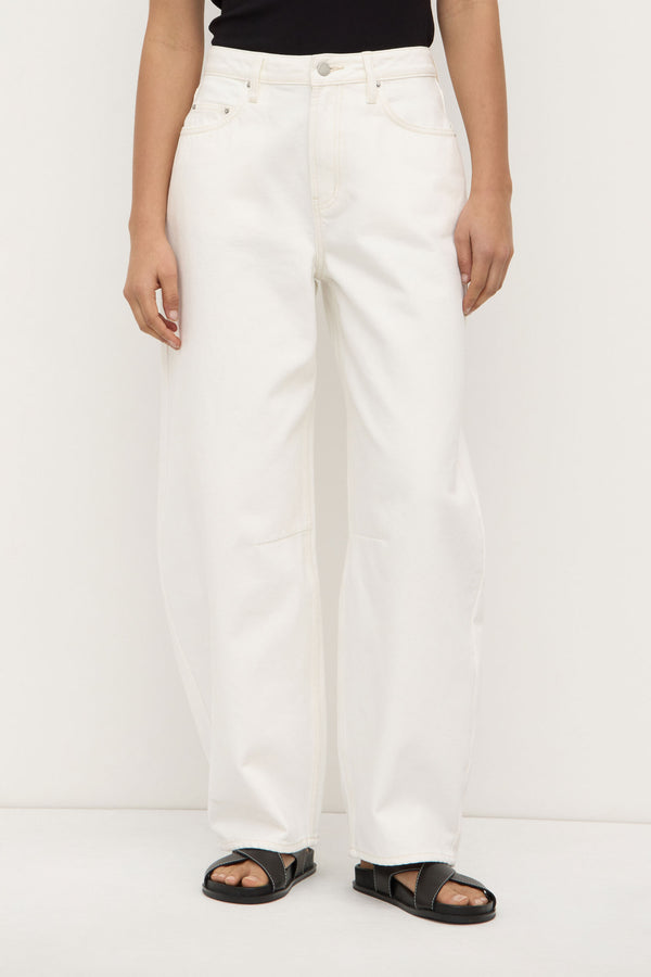 High_Rise_Barrel_Leg_Jean_Vintage_White_1219jpeg
