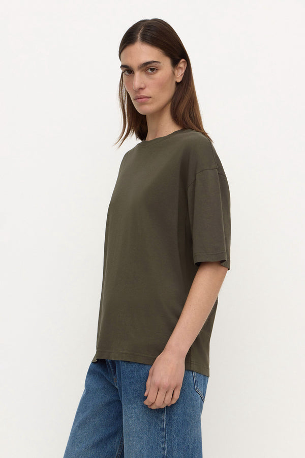 Kira_Cotton_Hemp_Tee_Dark_Military_1471