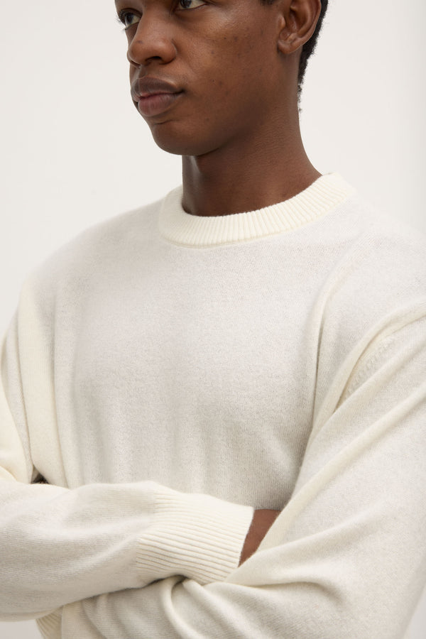 Mens_Cashmere_Crew_Neck_Knit_Cream_1176jpeg