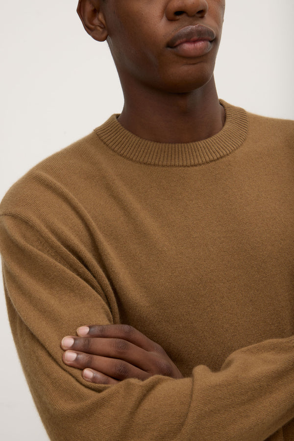 Mens_Cashmere_Crew_Neck_Knit_Fawn_0847