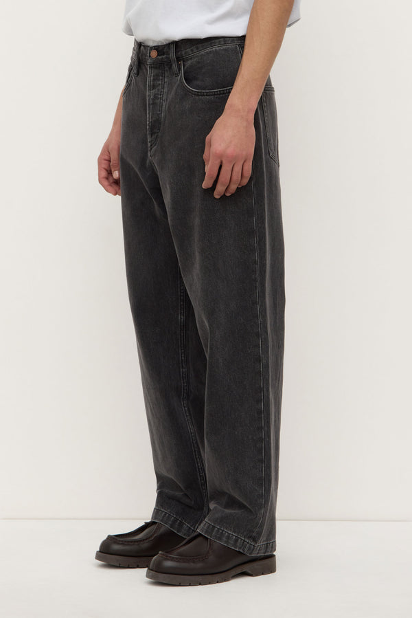 Mens_Relaxed_Jean_Washed_Black_1593jpeg