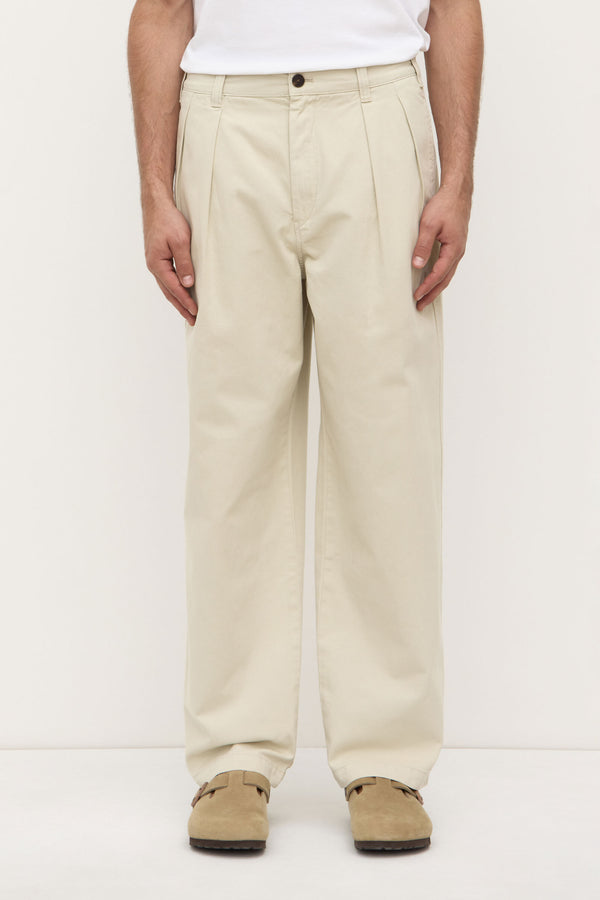 Miles_Pleated_Chino_Limestone_0540jpeg