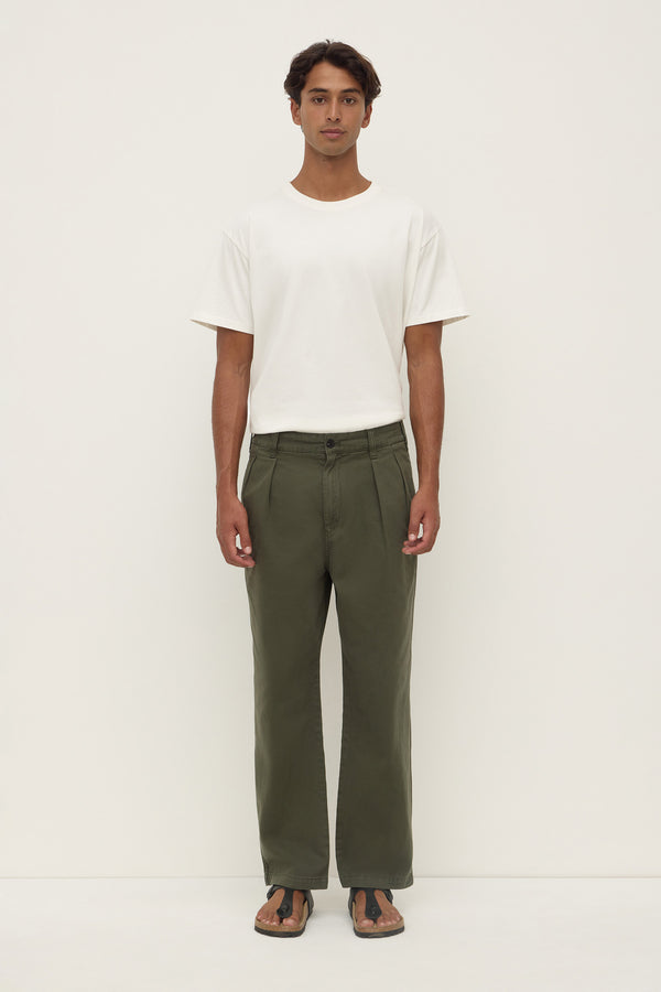 Miles_Pleated_Chino_Moss_0894