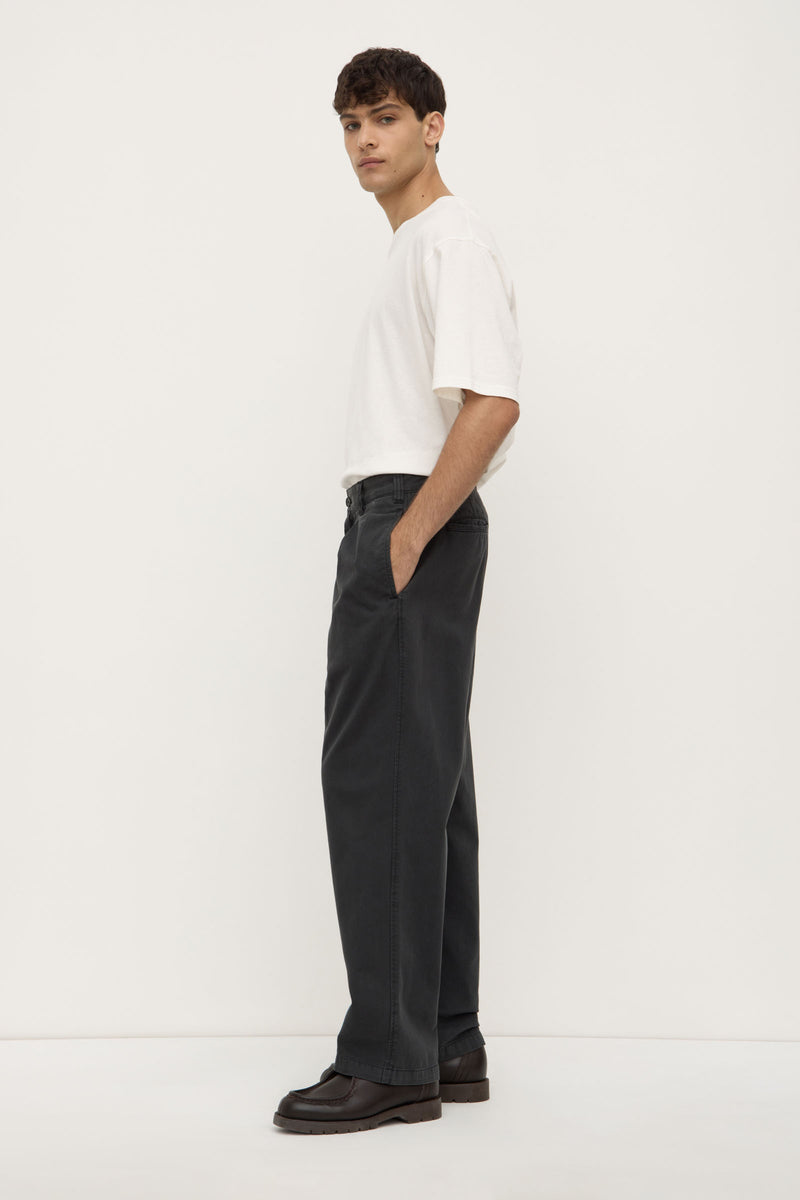 Miles_Pleated_Chino_Washed_Bla