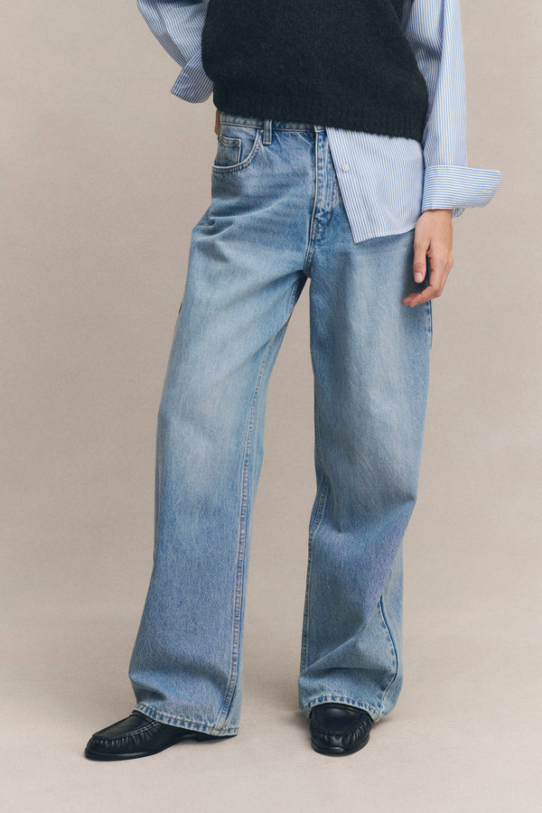 Womens Relaxed Jean