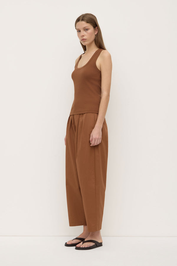 Robyn_Scoop_Neck_Rib_Tank_Earth_0854