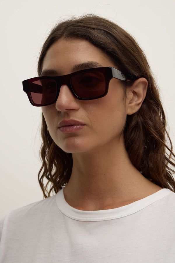 Shallow_D_Frame_Wine_2490