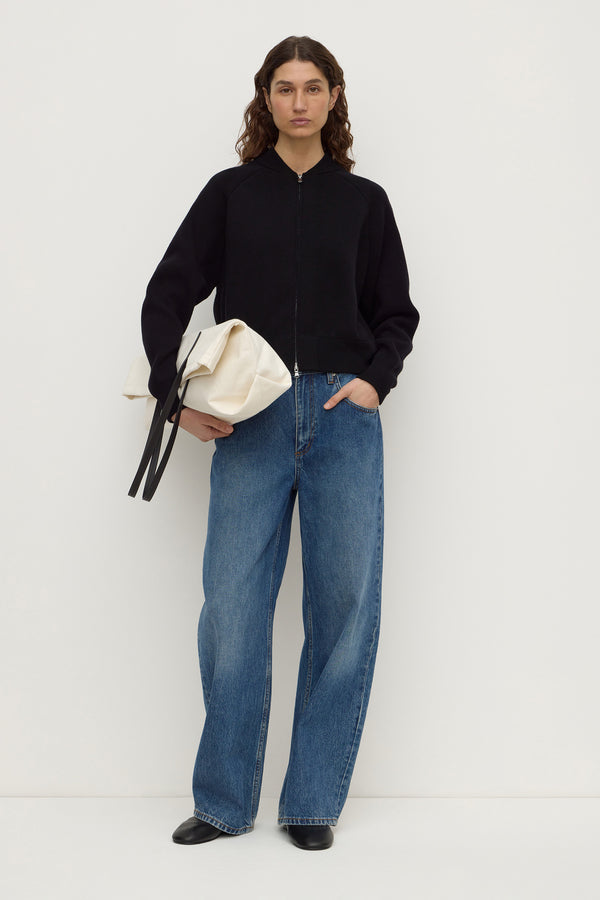 Talia_Milano_Knit_Bomber_Black_0012