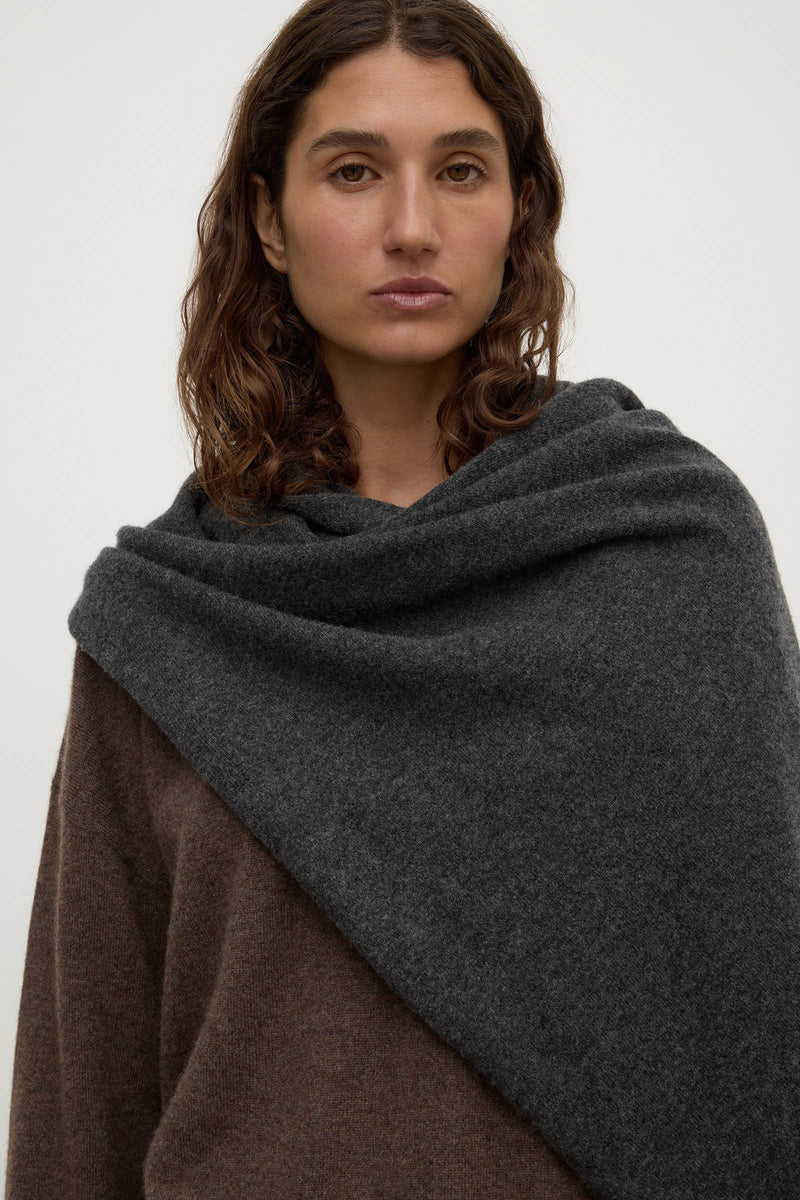 Wool Scarf Charcoal | Assembly Label