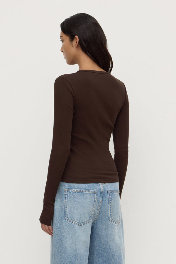 Zali_Long_Sleeve_Tee_Ganache_0472