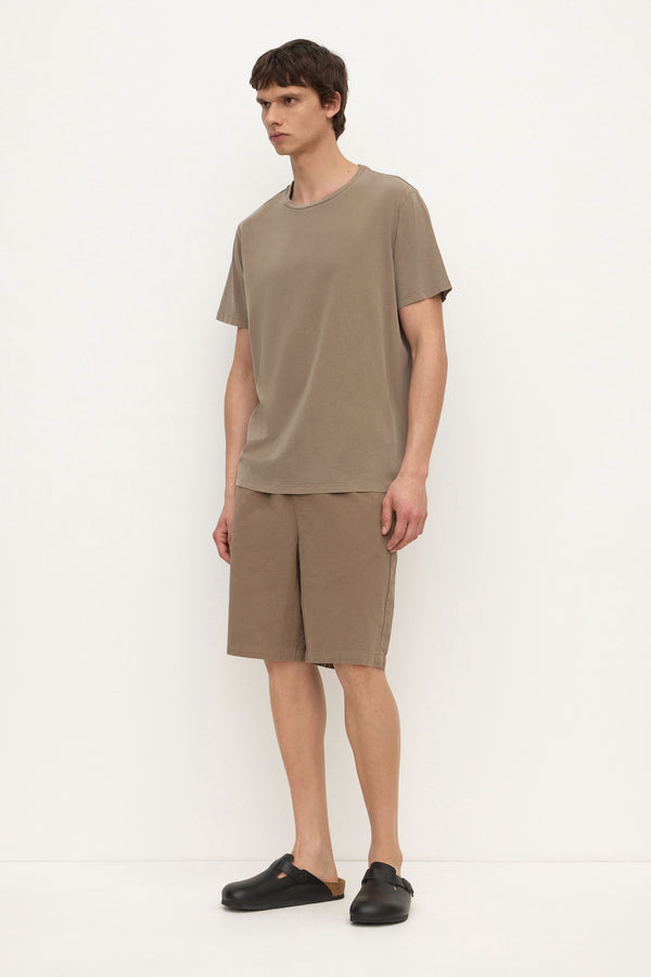 Elijah_Tee_Dark_Sand_0792
