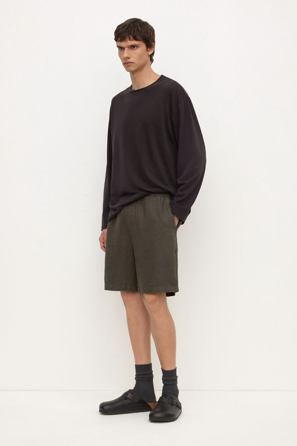 Finley_Linen_Short_Dark_Military_0935