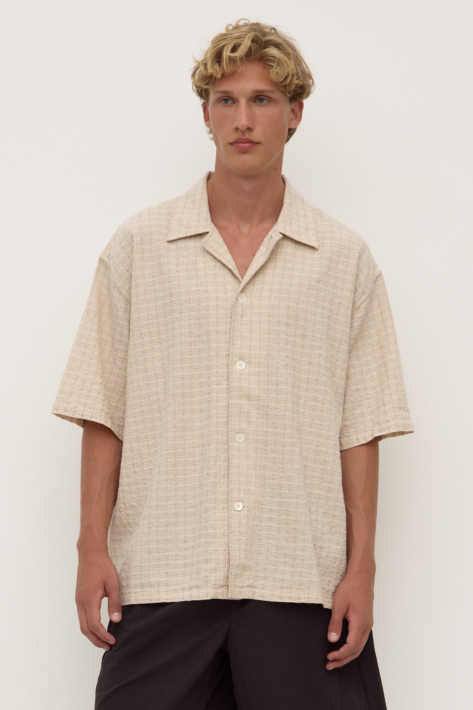 Mens Louis Short Sleeve Shirt Sandstone | Assembly Label
