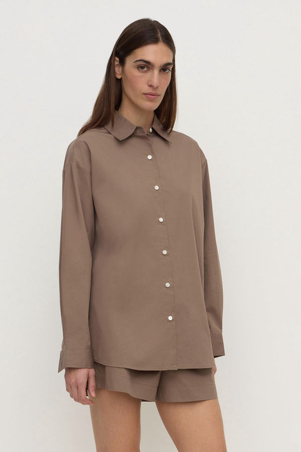 Micha_Poplin_LS_Shirt_Dark_Sand_2078