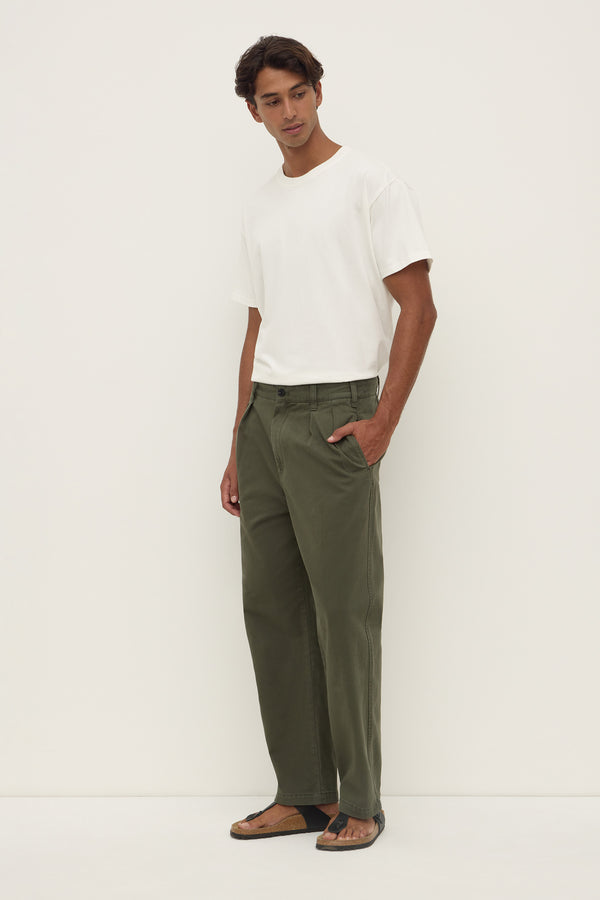 Miles_Pleated_Chino_Moss_0901