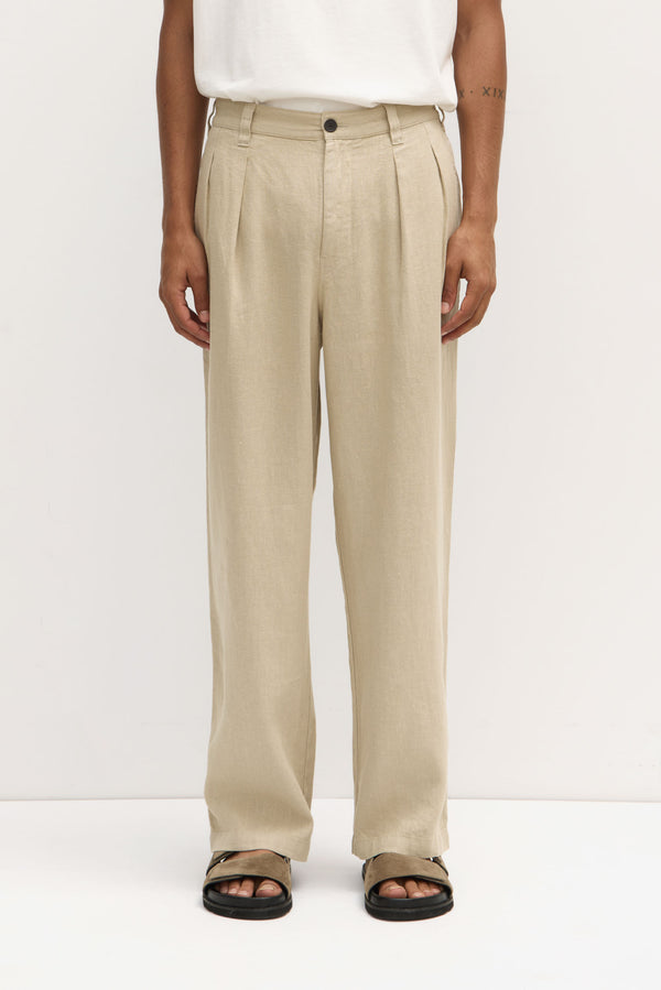 Miles Pleated Linen Chino