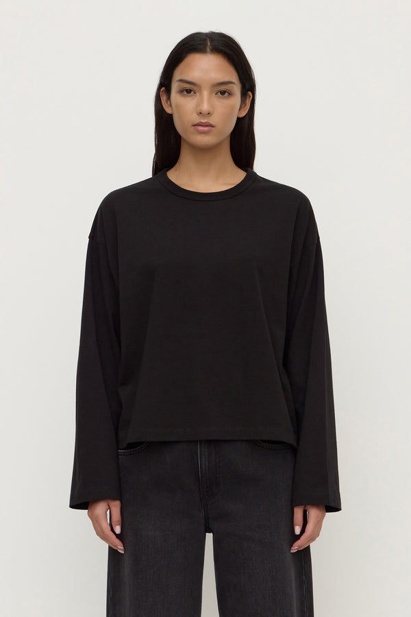 Nikita_Wide_Sleeve_Tee_Black_0947