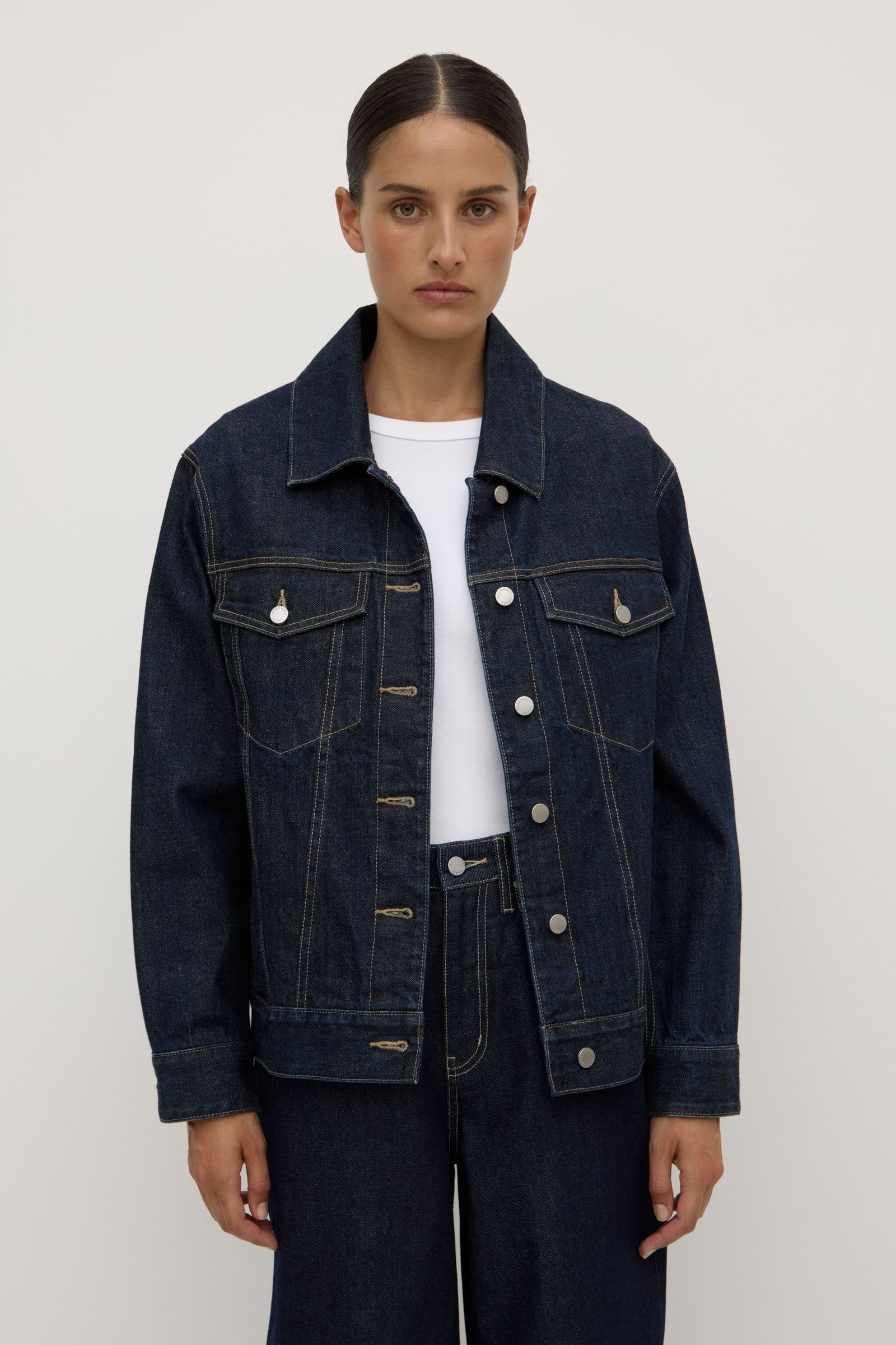 Womens Oversized Denim Jacket Rinse Assembly Label