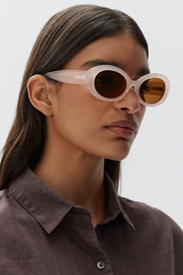 Walker Metal Oval Sunglasses | Urban Outfitters