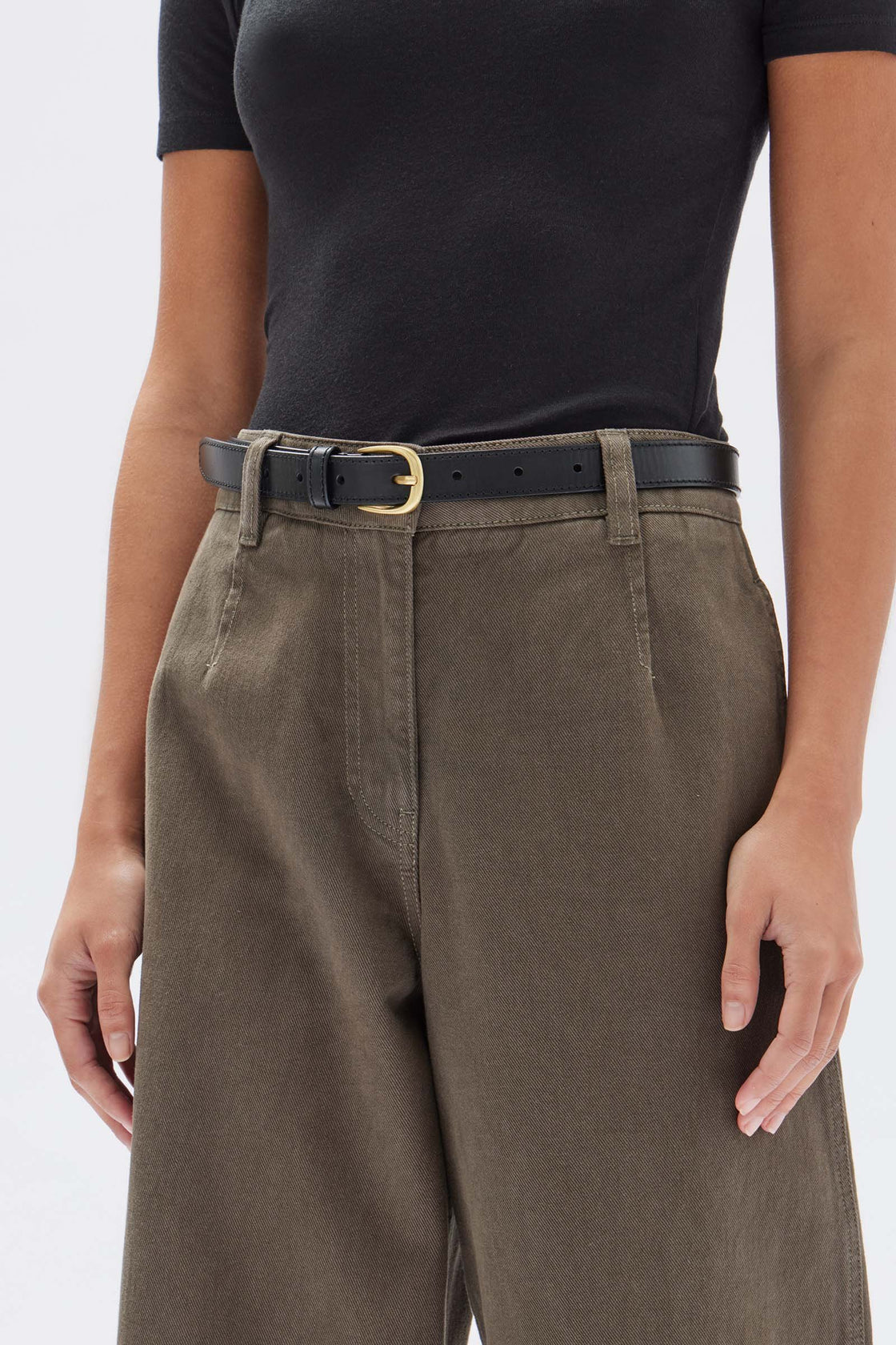 Womens Slim Leather Belt Black/Gold | Assembly Label