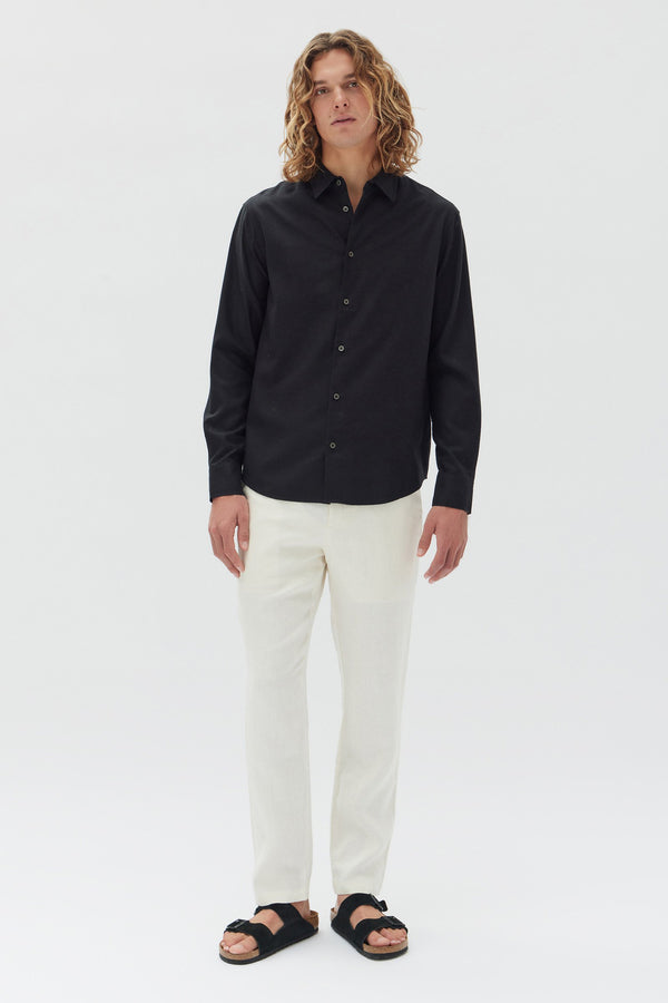 Connor store black shirt