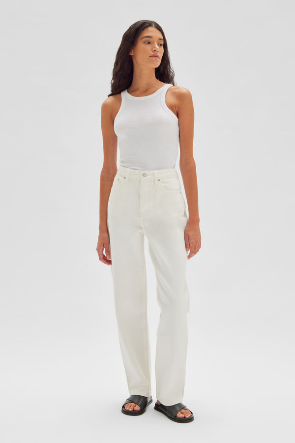THE RULES: WHICH WHITE JEANS FOR YOUR BODY SHAPE & HOW TO WEAR THEM. -  https://ilovejeans.com/